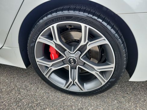 Used 2020 Kia Stinger GT2 AWD/4WD image 31
