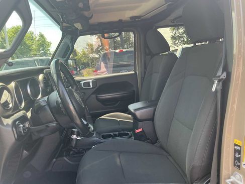 Used 2020 Jeep Gladiator Sport w/ Quick Order Package 24S AWD/4WD image 20