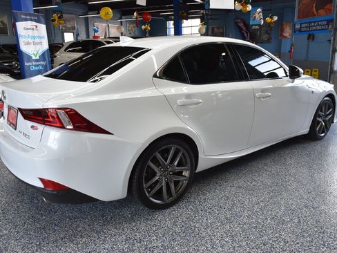 Used 2016 Lexus IS 300 F Sport image 5