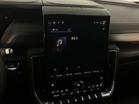 Used 2025 GMC Yukon Denali image 21