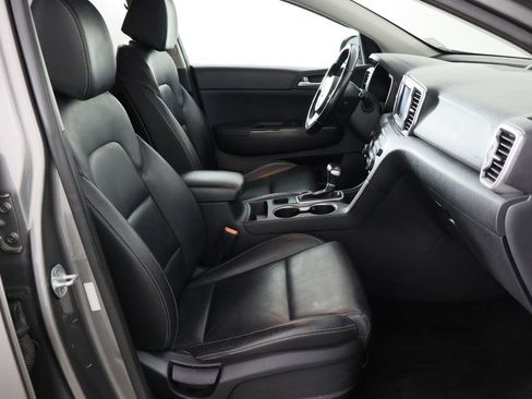 Used 2017 Kia Sportage EX image 17