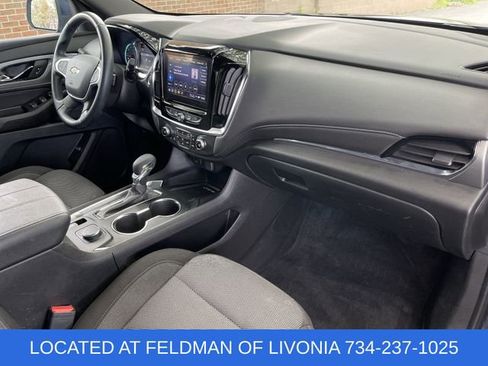 Used 2023 Chevrolet Traverse LT FWD image 27