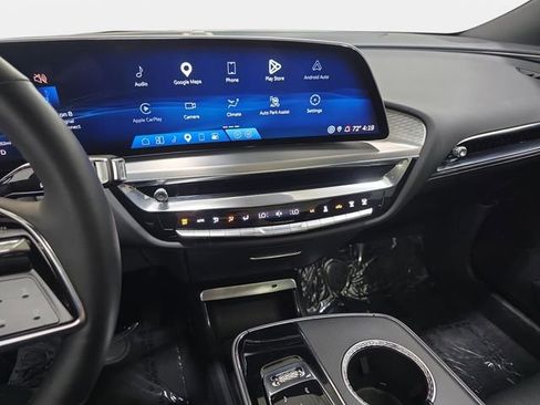Used 2024 Cadillac Lyriq Sport AWD/4WD image 17