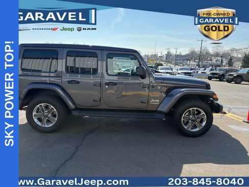 Used 2021 Jeep Wrangler Unlimited Sahara image 5