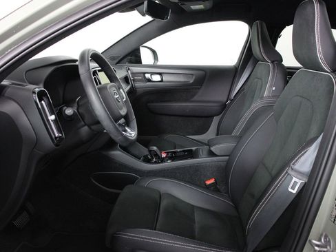 Used 2023 Volvo C40 P8 Recharge Ultimate AWD/4WD image 29