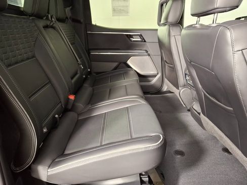 Used 2025 GMC Sierra EV Denali image 31