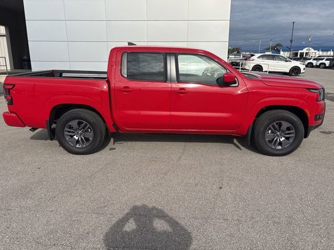 New 2025 Nissan Frontier SV w/ SV Convenience Package image 2