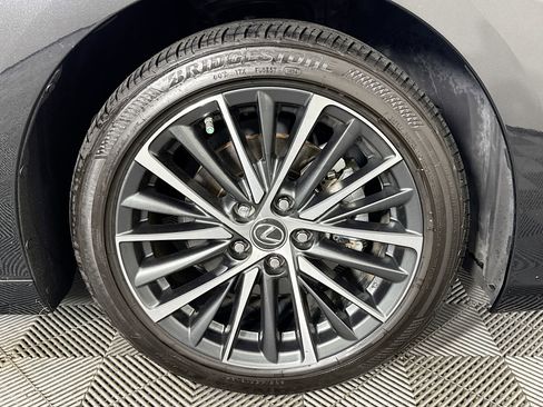 Used 2024 Lexus ES 350 w/ Premium Package image 31
