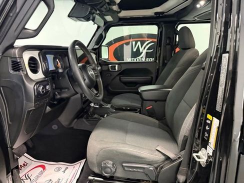 Used 2024 Jeep Wrangler Unlimited Sport AWD/4WD image 10