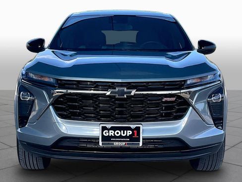 Used 2026 Chevrolet Trax RS w/ Sunroof Package FWD image 4