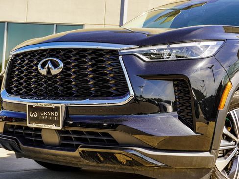 Certified 2023 INFINITI QX60 Pure AWD/4WD image 2