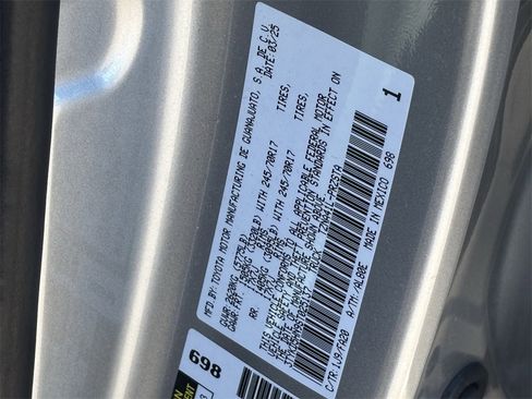 Used 2025 Toyota Tacoma SR image 13