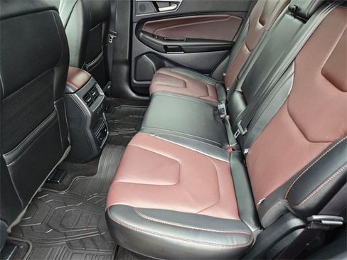 Used 2020 Ford Edge Titanium w/ Equipment Group 301A image 12