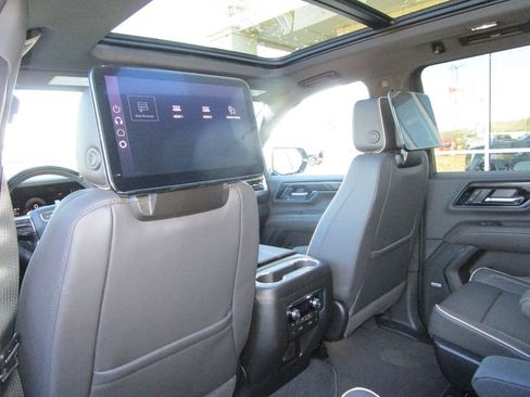 New 2026 GMC Yukon XL Elevation w/ Elevation Premium Package image 22