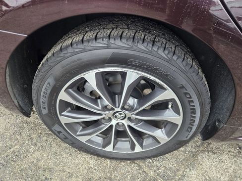 Used 2016 Toyota Avalon XLE Premium image 30