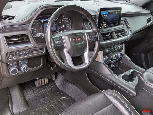 Used 2021 GMC Yukon XL SLT AWD/4WD image 11