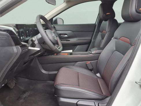 New 2026 Nissan Kicks SR w/ SR Premium Package image 10