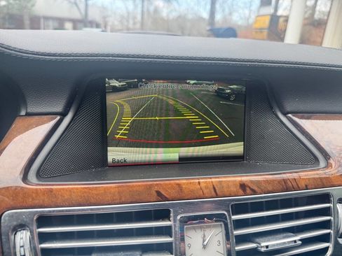 Used 2014 Mercedes-Benz CLS 550 w/ Premium 1 Package image 39