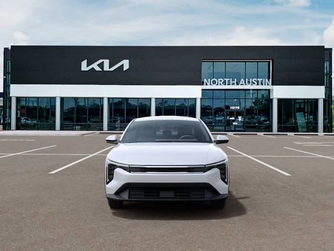 New 2026 Kia K4 LXS FWD image 2