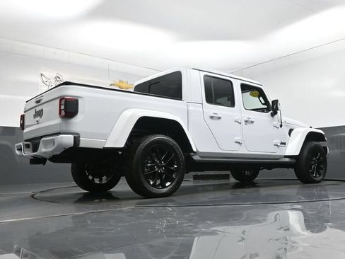 Used 2023 Jeep Gladiator Overland AWD/4WD image 31