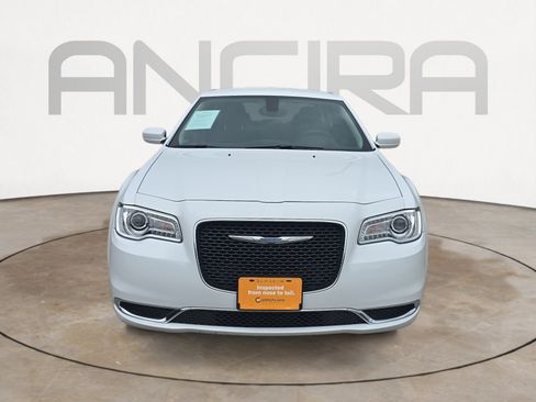 Certified 2023 Chrysler 300 Touring RWD image 5