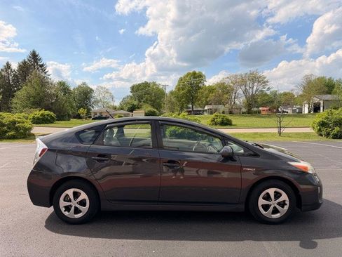 Used 2015 Toyota Prius Two image 5