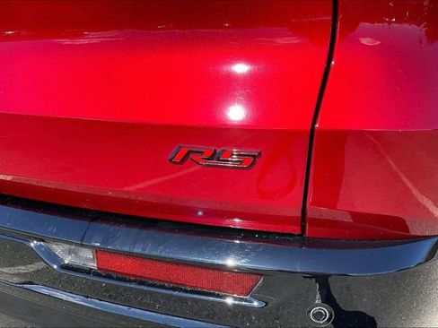 Used 2024 Chevrolet Traverse RS image 24