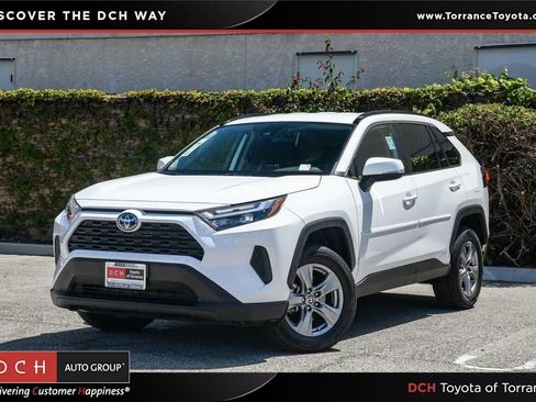 Used 2023 Toyota RAV4 LE AWD/4WD image 1