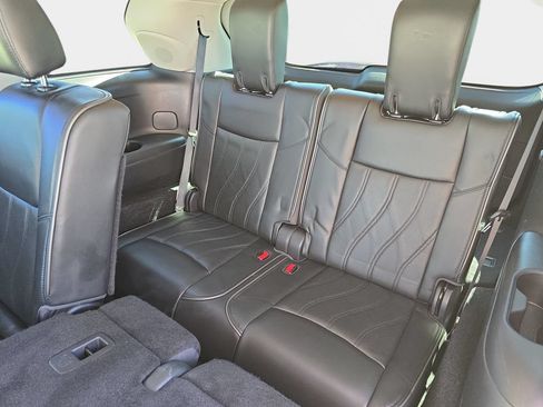 Used 2015 INFINITI QX60 FWD w/ Deluxe Touring Package image 16