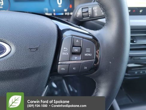 Used 2025 Ford Escape Platinum image 28