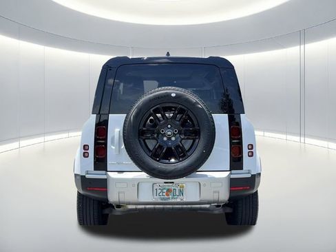Certified 2025 Land Rover Defender 90 S AWD/4WD image 4