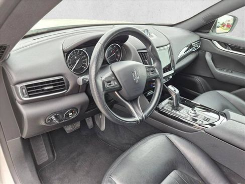 Used 2022 Maserati Levante GT AWD/4WD image 10