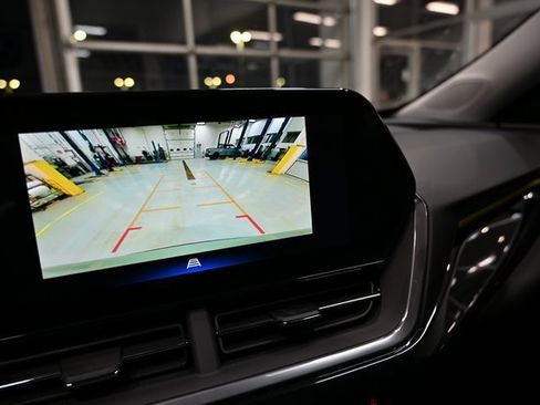 New 2026 Chevrolet Trax ACTIV w/ Sunroof Package image 16