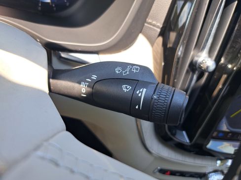 Used 2022 Volvo XC60 B6 Inscription w/ Advanced Package image 20