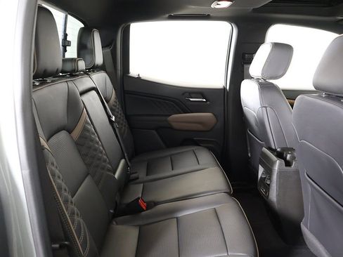Used 2023 GMC Canyon Denali image 40