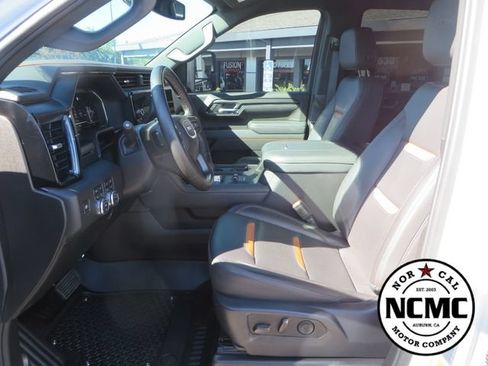 Used 2025 GMC Sierra 2500 AT4 AWD/4WD image 25