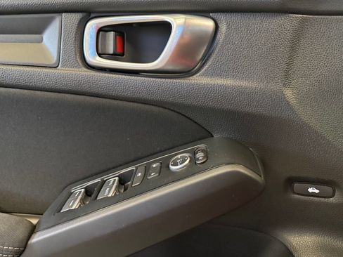 Used 2023 Honda Civic LX image 19