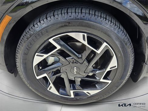 Certified 2023 Kia Sportage SX image 6