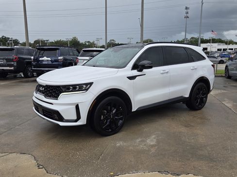 Used 2023 Kia Sorento SX FWD image 3