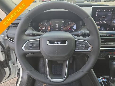 Certified 2025 Jeep Compass Limited w/ Sun & Sound Group AWD/4WD image 24