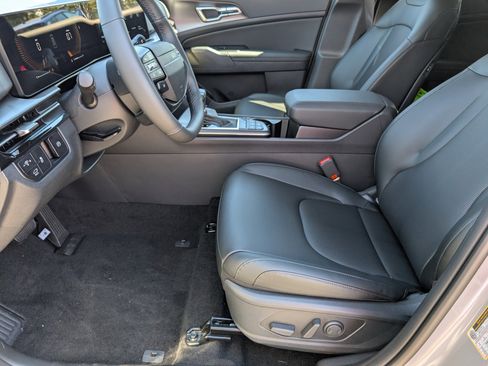 New 2026 Kia Sportage EX w/ EX Panorama Roof Package image 14