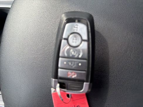 Used 2022 Ford Edge ST-Line w/ Class II Trailer Tow Package image 29