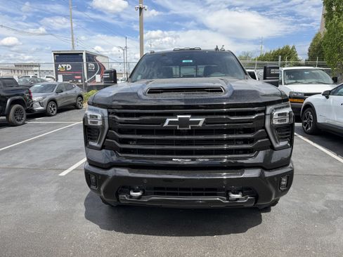 New 2026 Chevrolet Silverado 2500 High Country w/ High Country Premium Package AWD/4WD image 3