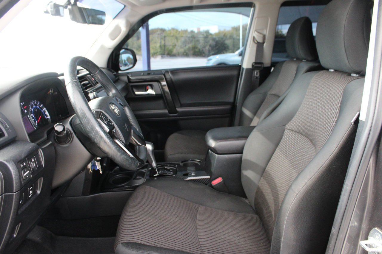 Used 2018 Toyota 4Runner TRD Off-Road AWD/4WD image 4