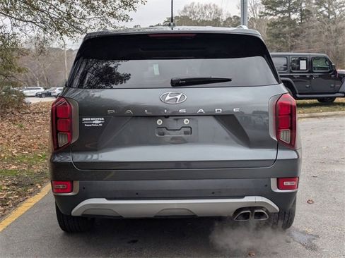 Used 2021 Hyundai Palisade SEL w/ Convenience Package image 3