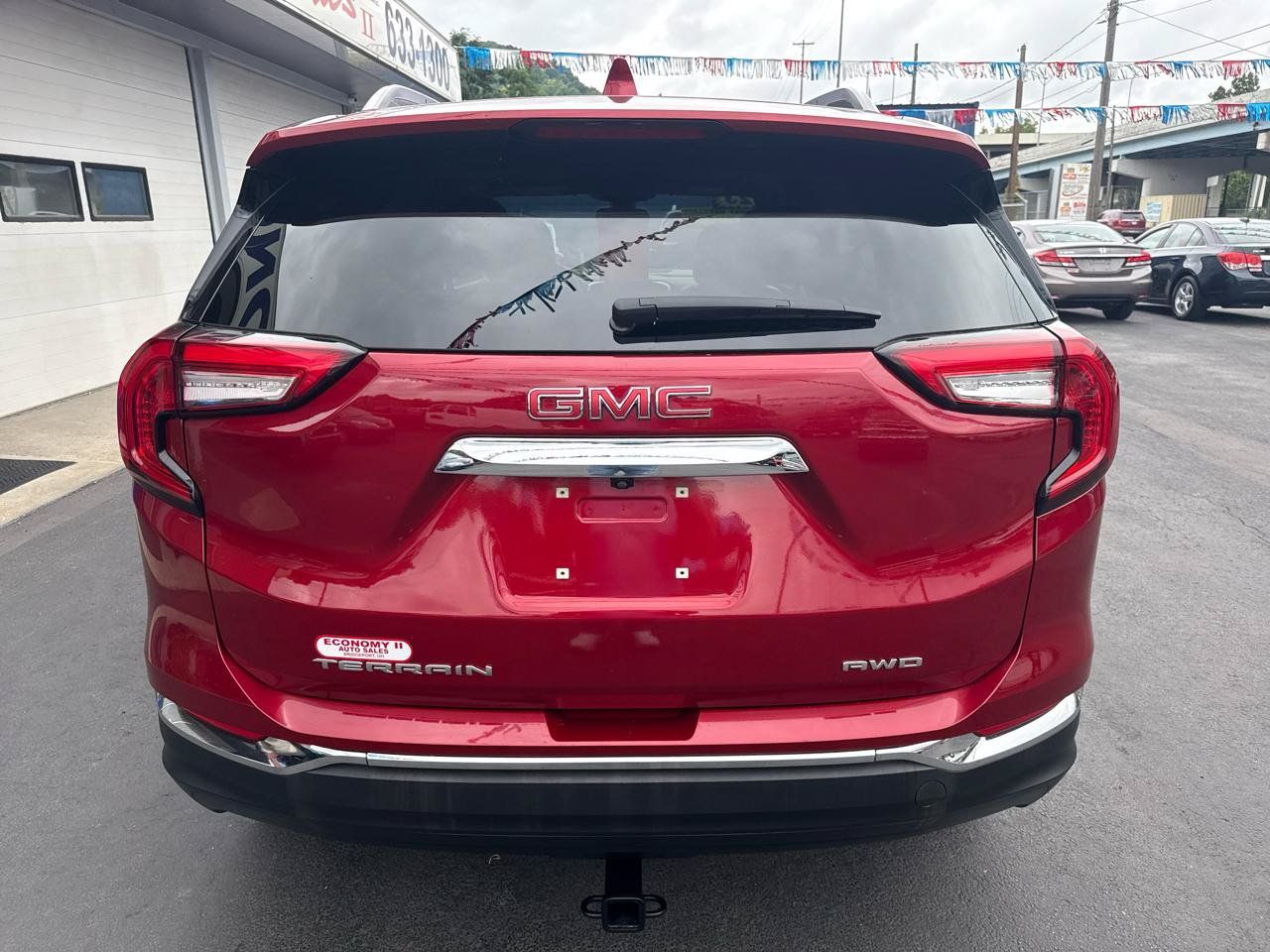 Used 2023 GMC Terrain SLT AWD/4WD image 4