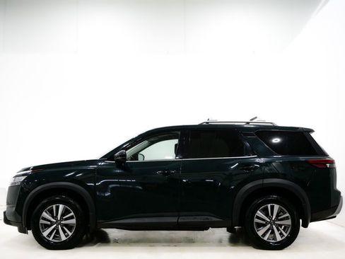 Used 2023 Nissan Pathfinder SL image 5
