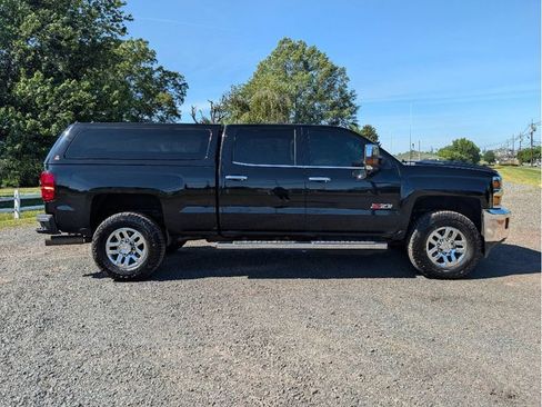 Used 2019 Chevrolet Silverado 2500 LTZ w/ Duramax Plus Package AWD/4WD image 4