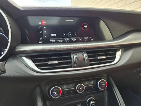 Used 2024 Alfa Romeo Stelvio Veloce AWD/4WD image 48