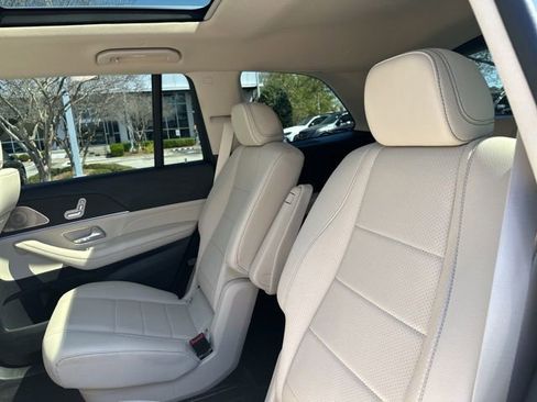 Used 2022 Mercedes-Benz GLS 450 4MATIC image 20